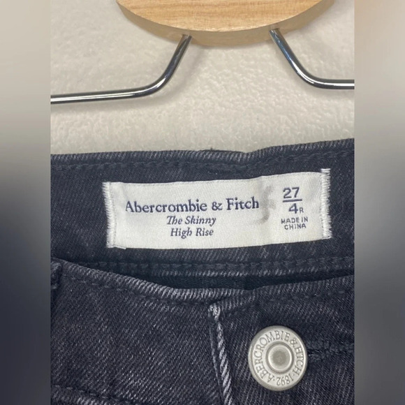 Abercrombie & Fitch Skinny High Rise Front Seam Split Hem Jeans - Picture 6 of 8